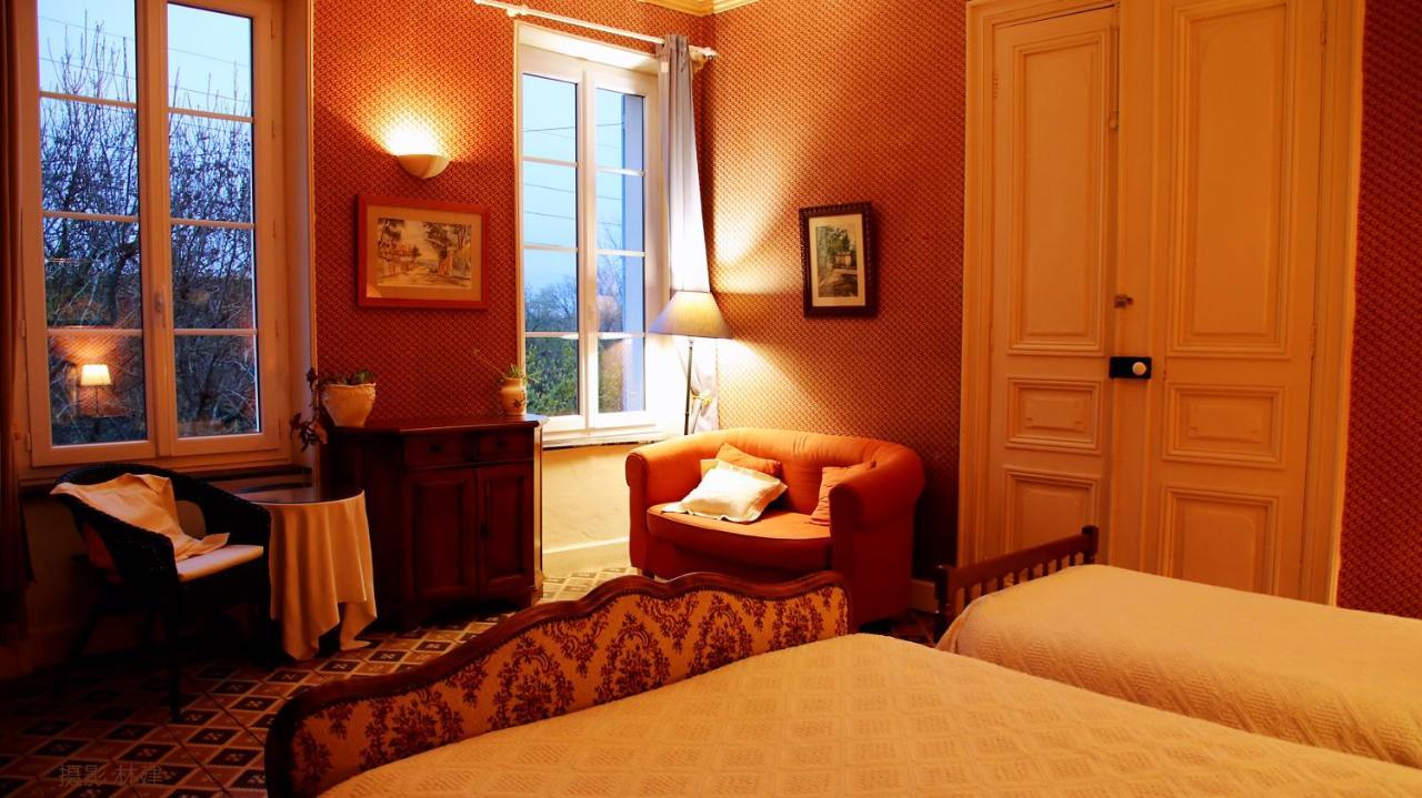 Bed and Breakfast Les Volets Bleus Salleles-d'Aude Екстер'єр фото